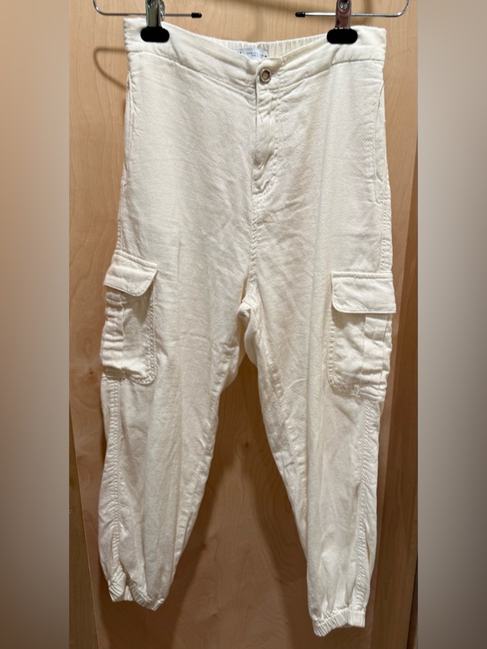 Zara Cream High Waisted Cargo Pants with Flap Pockets Size 4